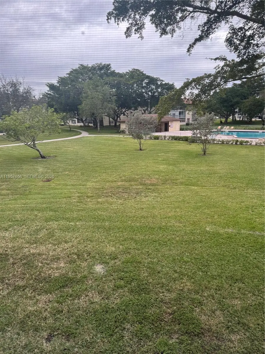 200 SW 132nd Way #207L, Pembroke Pines, FL 33027 - Image #2