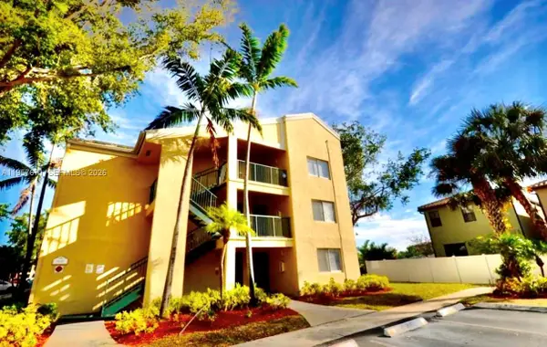 5654 Rock Island Rd #214, Tamarac, FL 33319