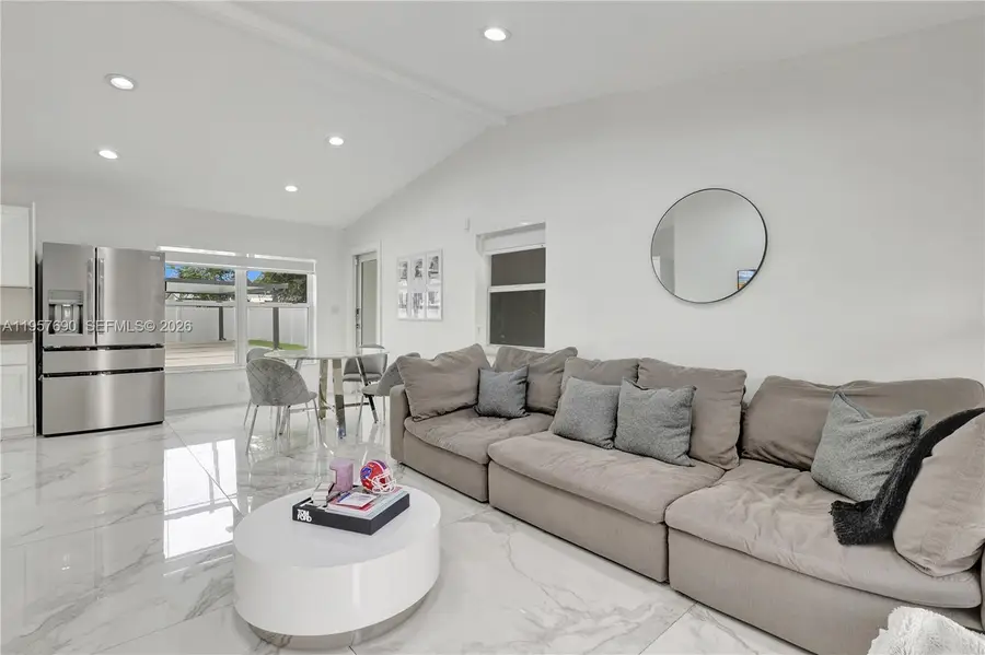 1021 SW 22nd Ave, Fort Lauderdale, FL 33312 - Image #3