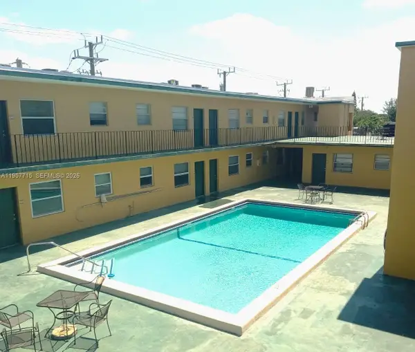 1975 NE 135th St #3C, North Miami, FL 33181