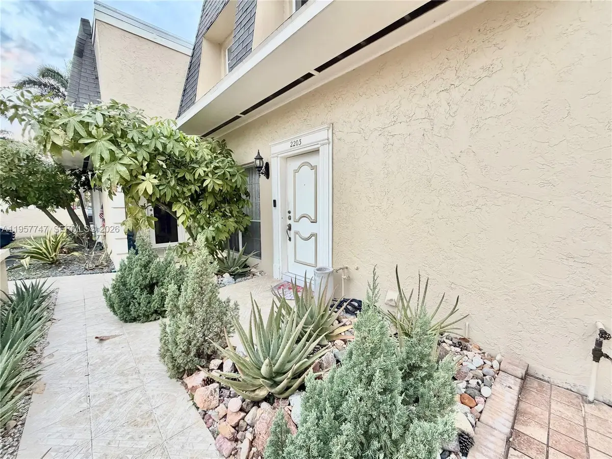 2203 NE 7th St #14, Hallandale Beach, FL 33009 - Image #1