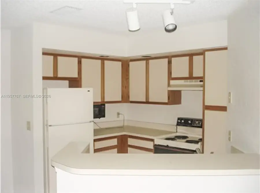 3300 N Pinewalk Dr N #1915, Margate, FL 33063 - Image #2