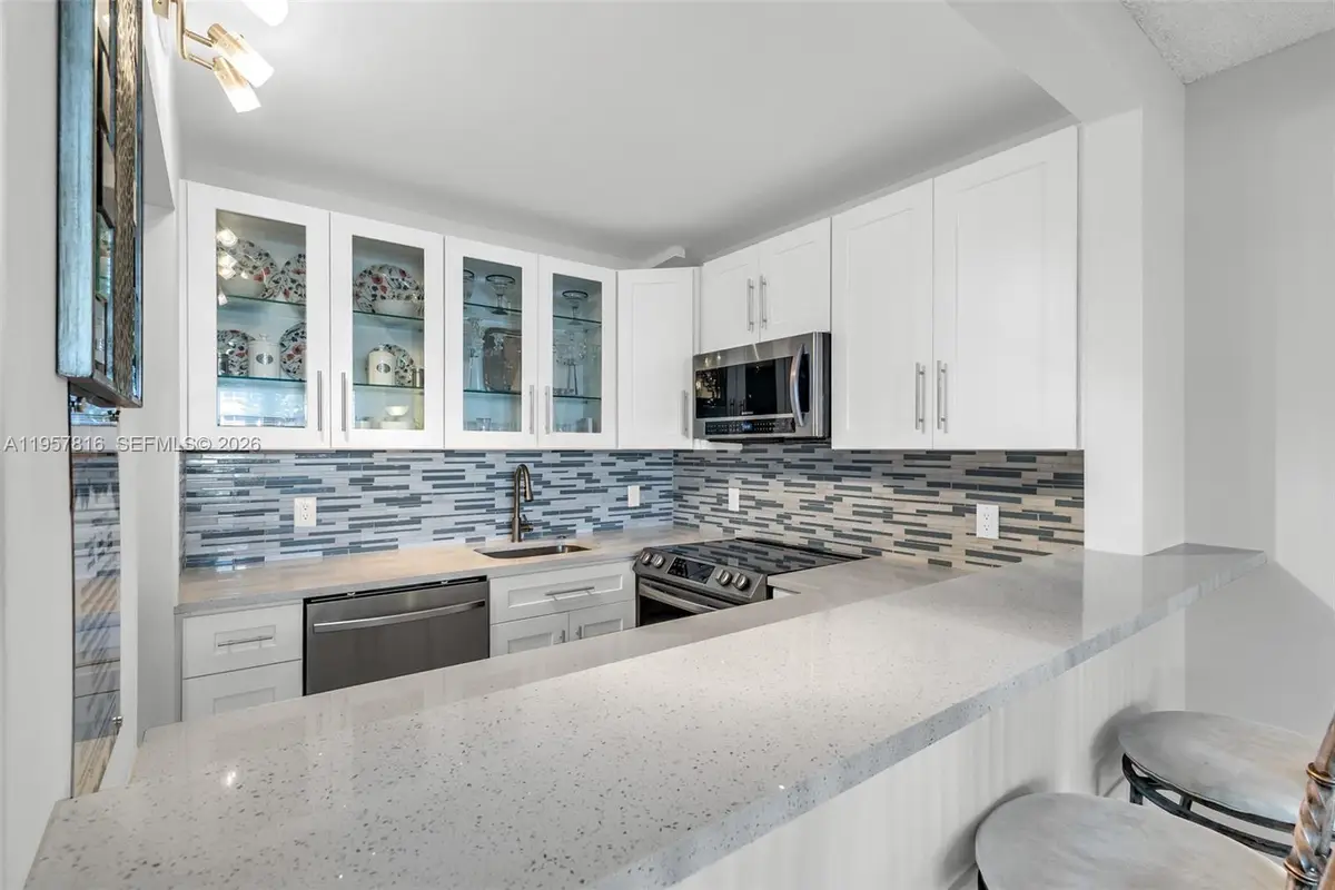 1116 E Cambridge E #1116, Deerfield Beach, FL 33442 - #1