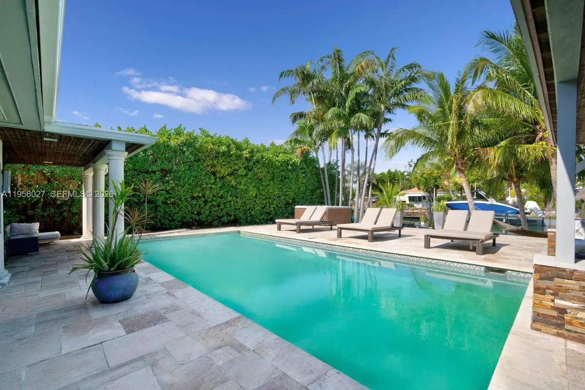 7910 Hawthorne Ave, Miami Beach, FL 33141 - Image #1