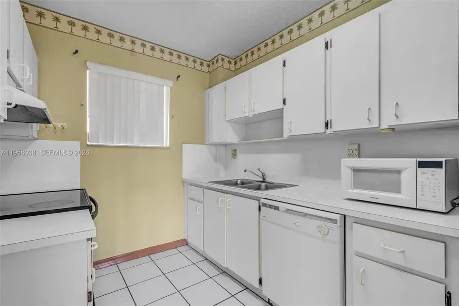 10285 NW 80th Ct #207, Hialeah Gardens, FL 33016 - Image #2