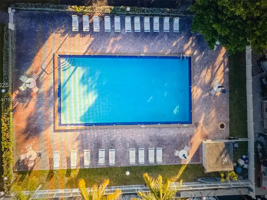 2821 N Miami Beach Blvd #2I, North Miami Beach, FL 33160 - Image #2