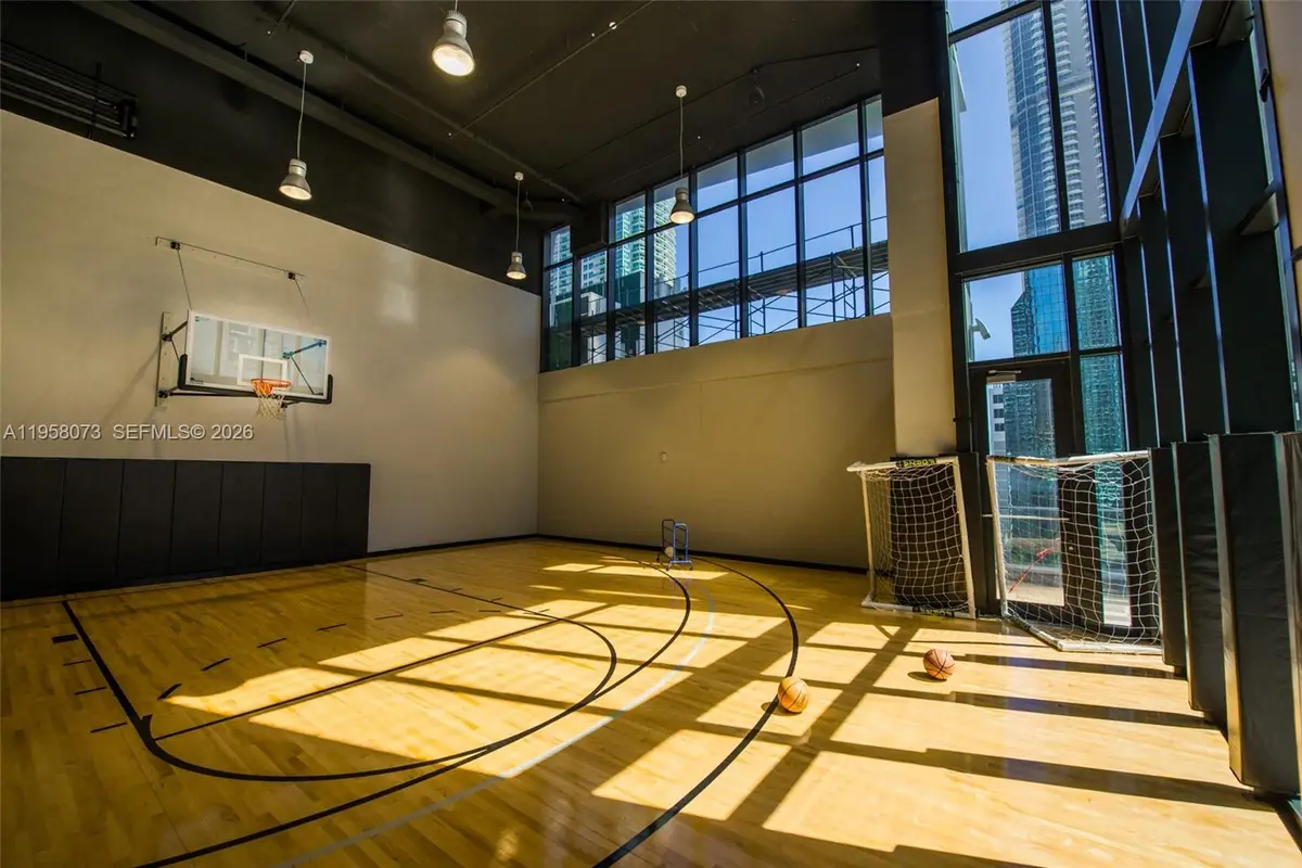 1010 Brickell Ave #3207, Miami, FL 33131 - Image #1