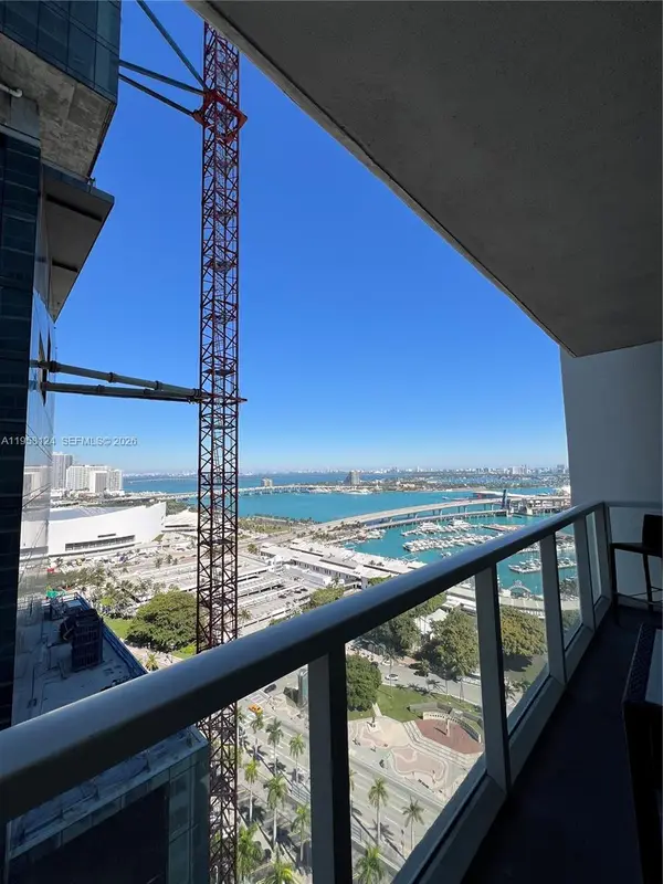 244 Biscayne Blvd #2604, Miami, FL 33132