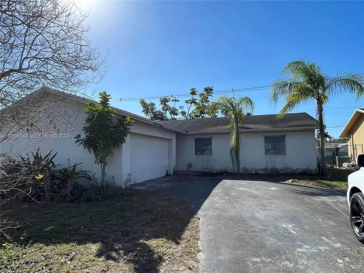 11056 NW 23rd Ct, Sunrise, FL 33322 - #1