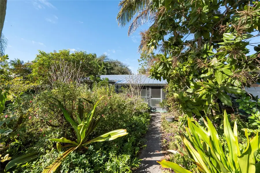 1529 NE 1st Ave, Fort Lauderdale, FL 33304 - Image #2