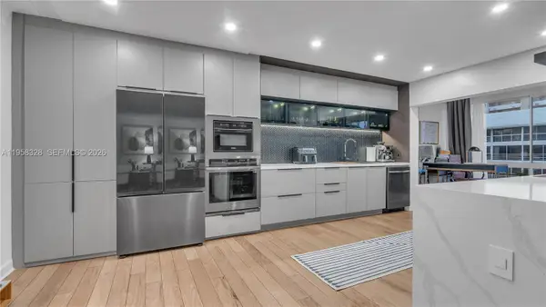 3051 NE 47th Ct #207, Fort Lauderdale, FL 33308