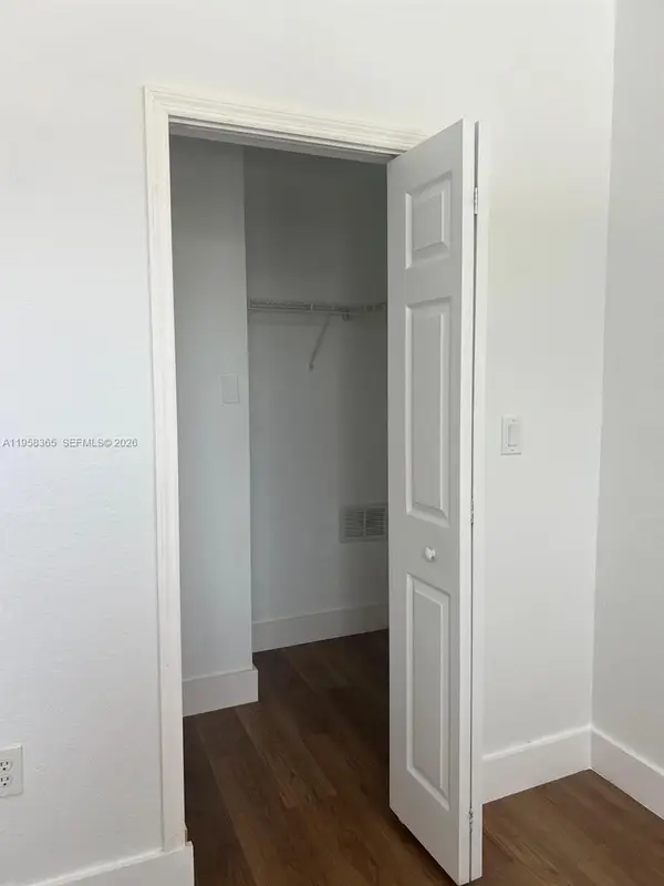 10738 NW 80th Ln, Doral, FL 33178