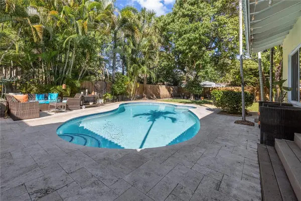 Address Withheld By Seller, Hollywood, FL 33020