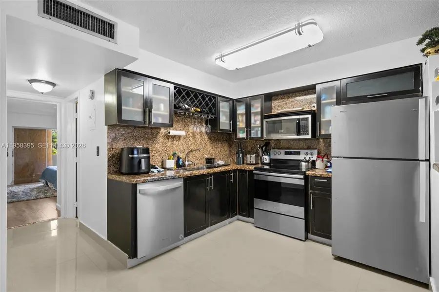 4011 N Meridian Ave #38, Miami Beach, FL 33140 - Image #3