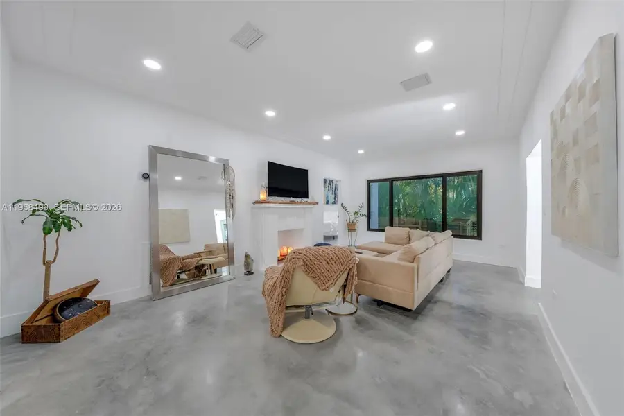 5981 NE 6th Ave, Miami, FL 33137 - #3