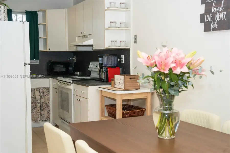 4050 NW 135th St #8-9, Opa Locka, FL 33054 - Image #2