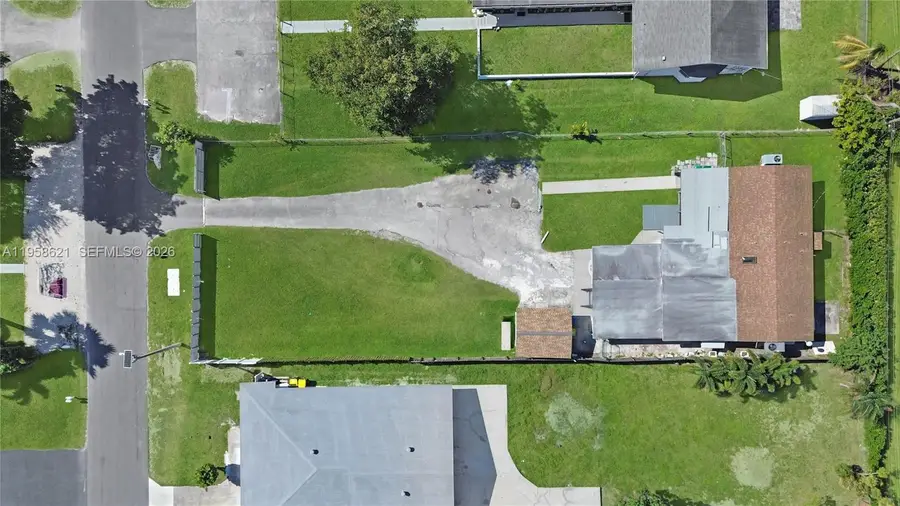 4133 SW 52nd St, Dania Beach, FL 33314 - Image #2