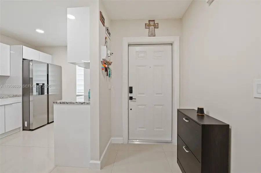 20877 NW 4th St, Pembroke Pines, FL 33029 - Image #3