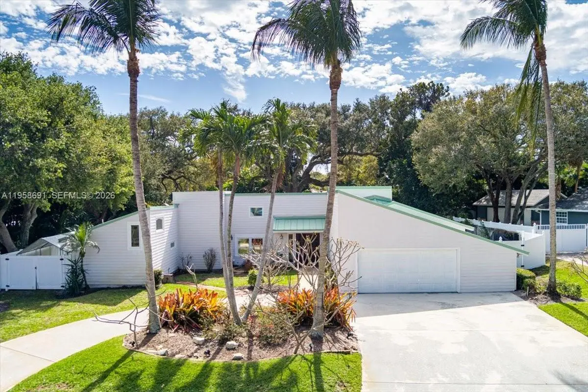 3 Gumbo Limbo Way, Sewalls Point, FL 34996 - #1