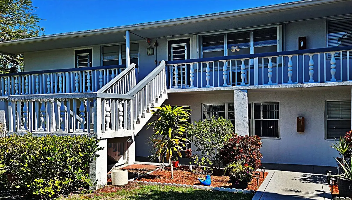 275 Farnham L #275, Deerfield Beach, FL 33442 - Image #1