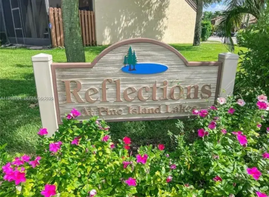 4226 SW 87th Ter, Davie, FL 33328 - Image #2