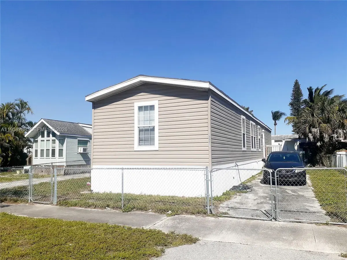 13331 SW 7th Pl, Davie, FL 33325 - Image #1
