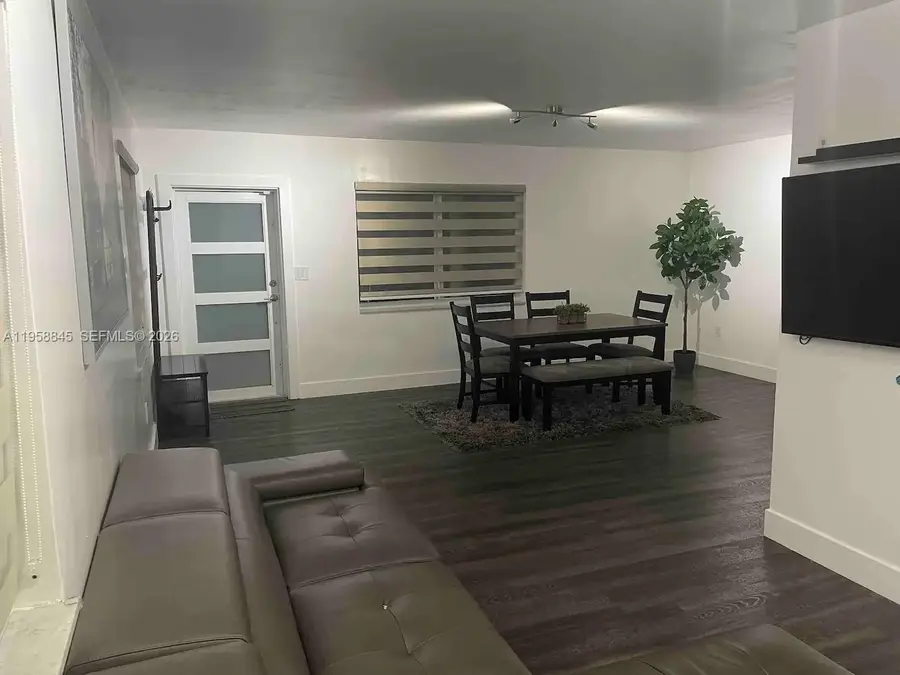 3008 NW 13th St, Miami, FL 33125 - #2