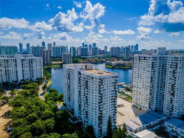 2780 NE 183rd St #1606, Aventura, FL 33160