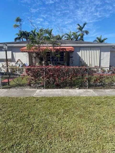 691 E 62nd St, Hialeah, FL 33013