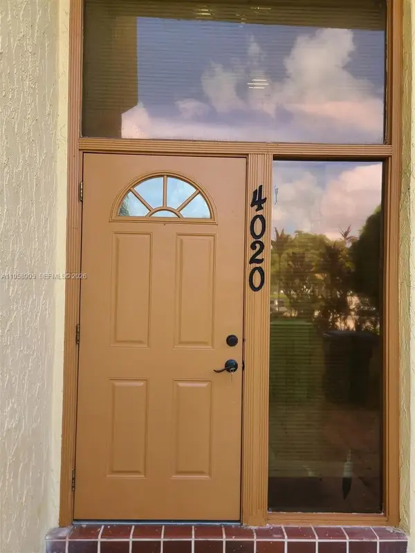 4020 Del Rio Way, Sunrise, FL 33351