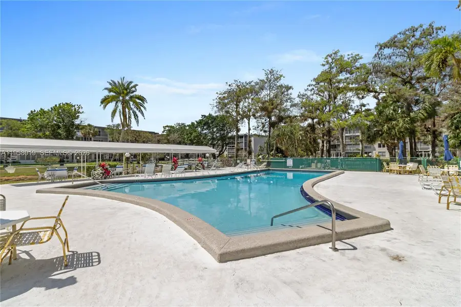 4850 NW 29th Ct #423, Lauderdale Lakes, FL 33313 - Image #3