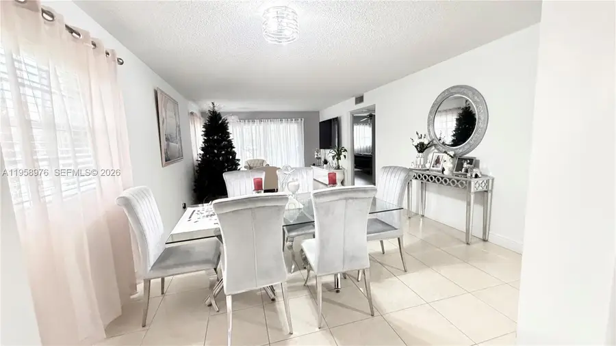 1200 SW 130th Ave #101G, Pembroke Pines, FL 33027 - Image #3