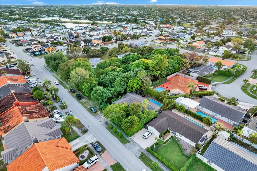 15830 SW 139th Ave, Miami, FL 33177 - #3