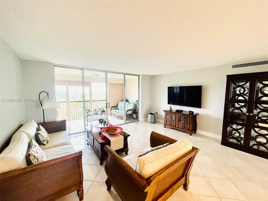 3940 Inverrary Blvd #808-A, Lauderhill, FL 33319 - Image #2