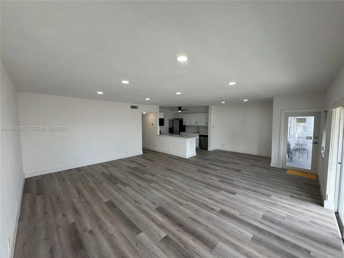 630 Layne Blvd #211, Hallandale Beach, FL 33009 - Image #1