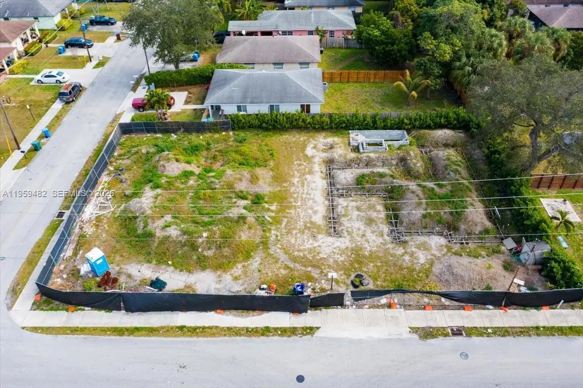 3210 NE 3rd Ave, Oakland Park, FL 33334 - Image #1