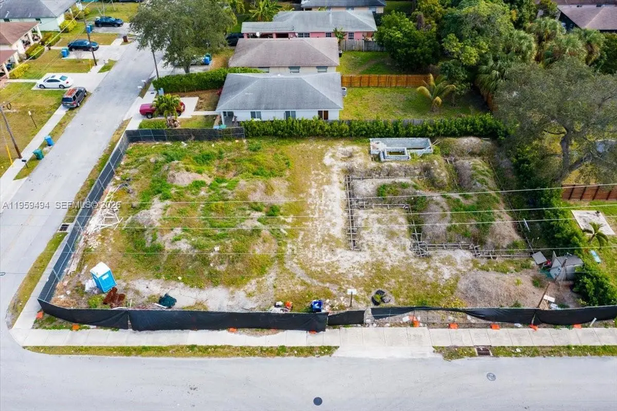 3250 NE 3rd Ave, Oakland Park, FL 33334 - Image #1