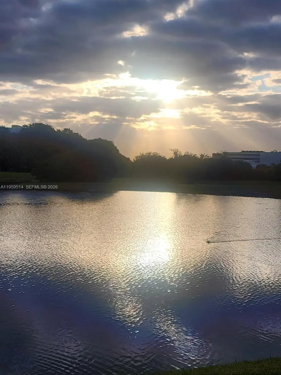 9682 Fontainebleau Blvd #203, Miami, FL 33172 - Image #1