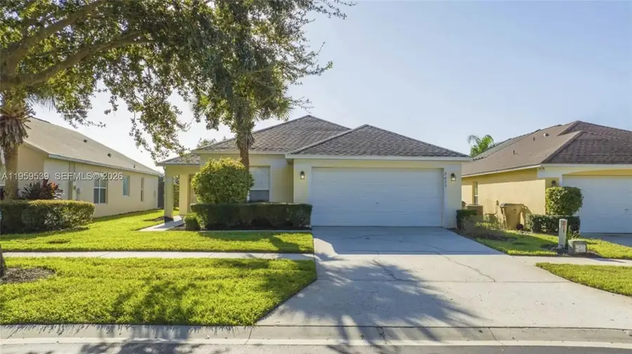 2673 Emerald Dr, Kissimmee, FL 34747 - Image #2
