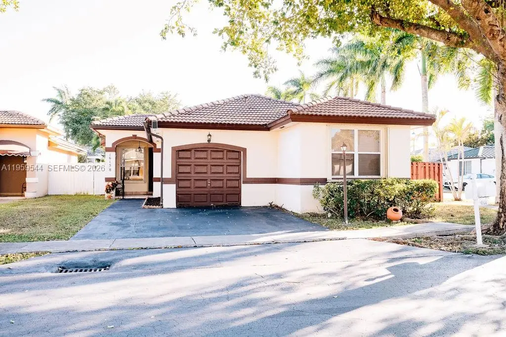 16158 SW 68th Ter, Miami, FL 33193 - Image #1