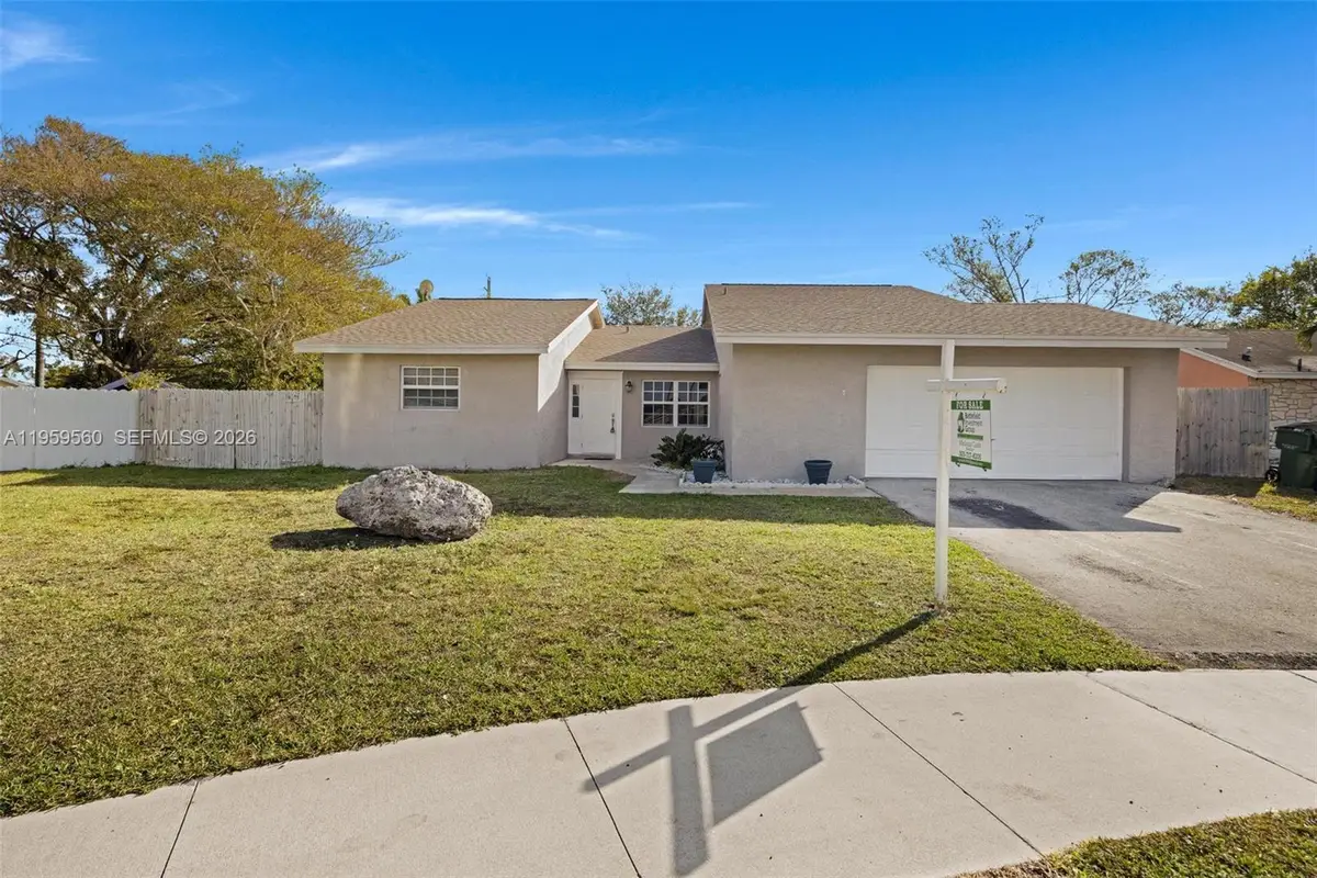 1745 N Goldeneye Ln, Homestead, FL 33035 - Image #1