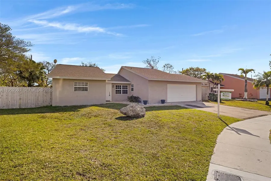 1745 N Goldeneye Ln, Homestead, FL 33035 - Image #2