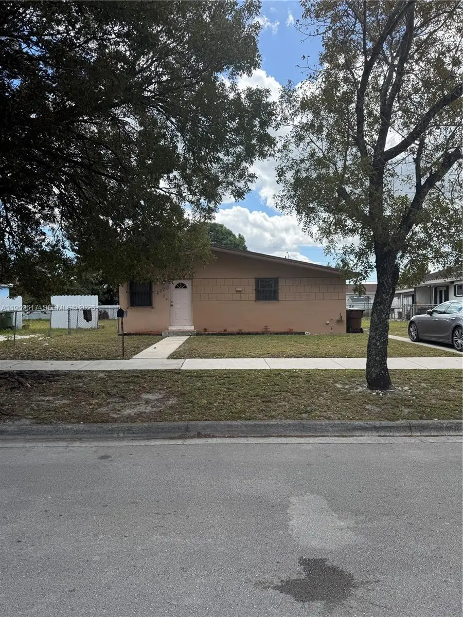 1270 W 31st St, Hialeah, FL 33012 - Image #1