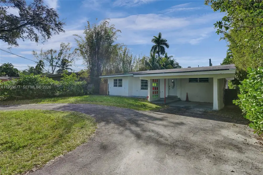 18500 NE 23rd Ct, Miami, FL 33180 - #2