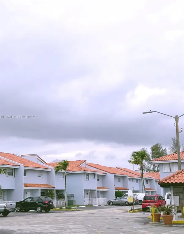 550 SW 115th Ave #807D, Sweetwater, FL 33174