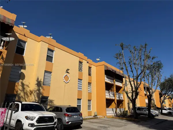 575 W 69th St #205, Hialeah, FL 33014