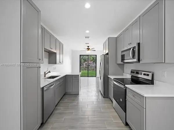 141 W 16th St, Riviera Beach, FL 33404