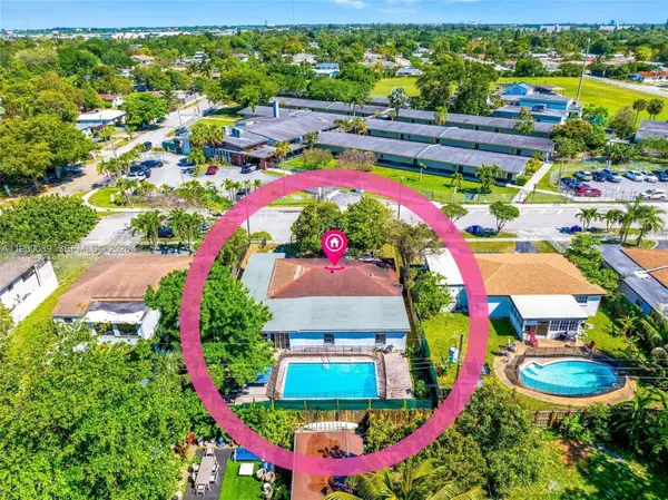 720 NE 171st St, North Miami Beach, FL 33162