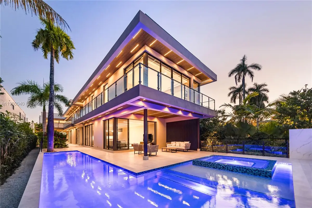 723 NE 77th St, Miami, FL 33138 - #1