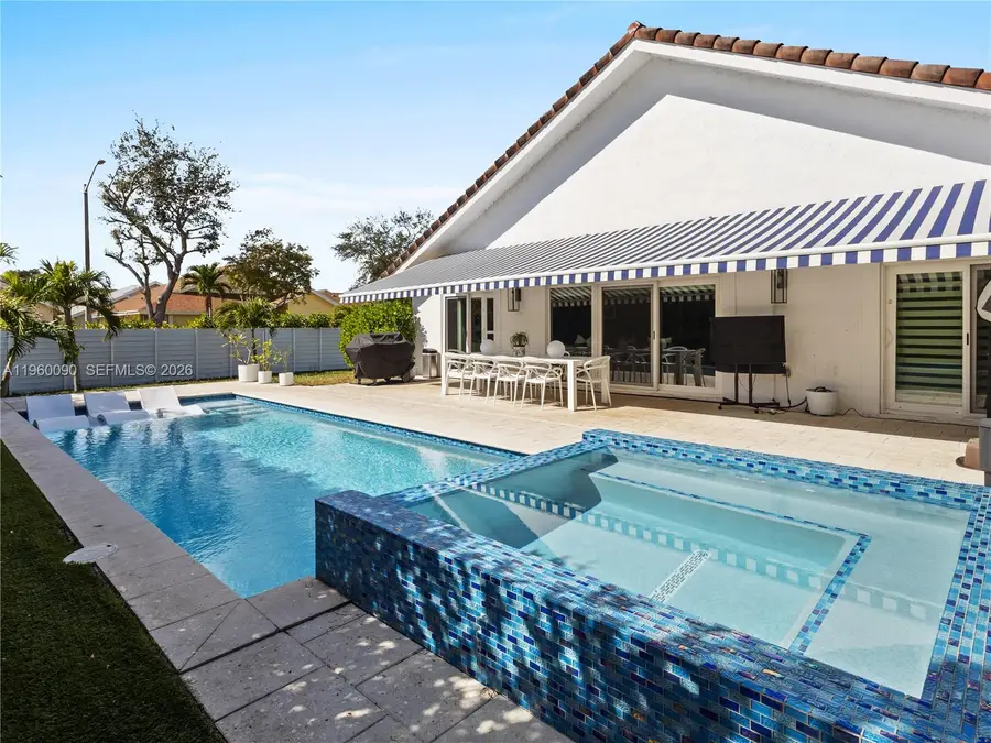 20550 NW 7th St, Pembroke Pines, FL 33029 - Image #3